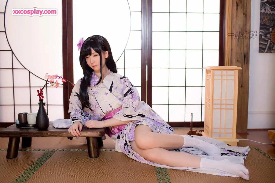 Yixiaoyangze: Elegant Kimono & Short Socks